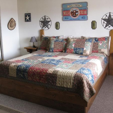 Globetrotter Lodge Холбрук Екстериор снимка
