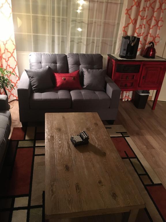 Globetrotter Lodge Холбрук Екстериор снимка