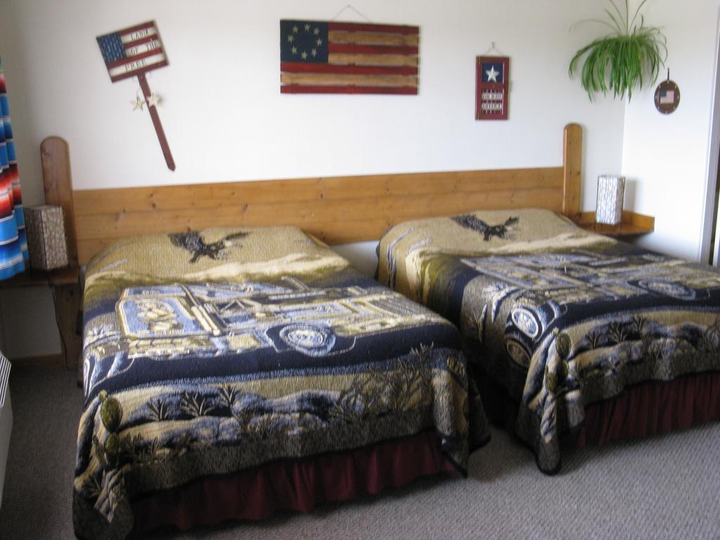 Globetrotter Lodge Холбрук Екстериор снимка