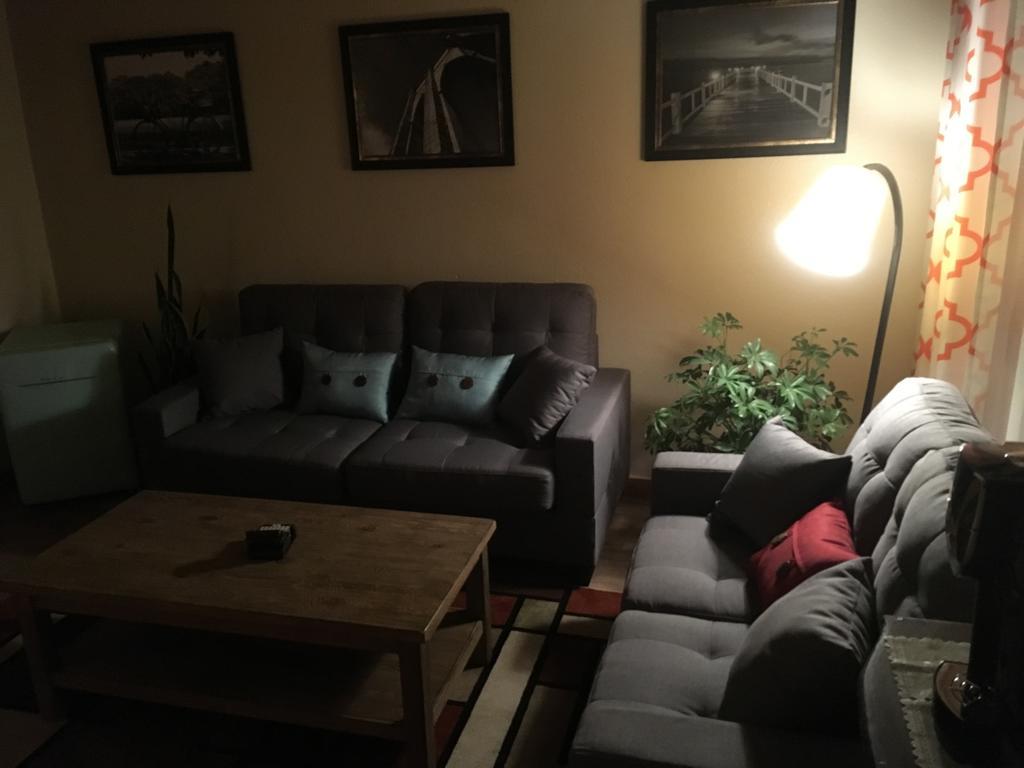 Globetrotter Lodge Холбрук Екстериор снимка