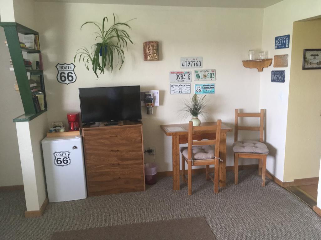 Globetrotter Lodge Холбрук Екстериор снимка