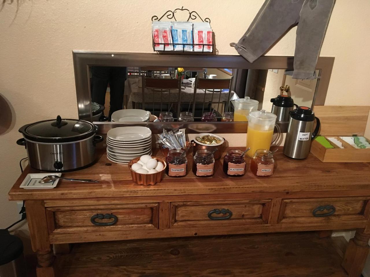 Globetrotter Lodge Холбрук Екстериор снимка