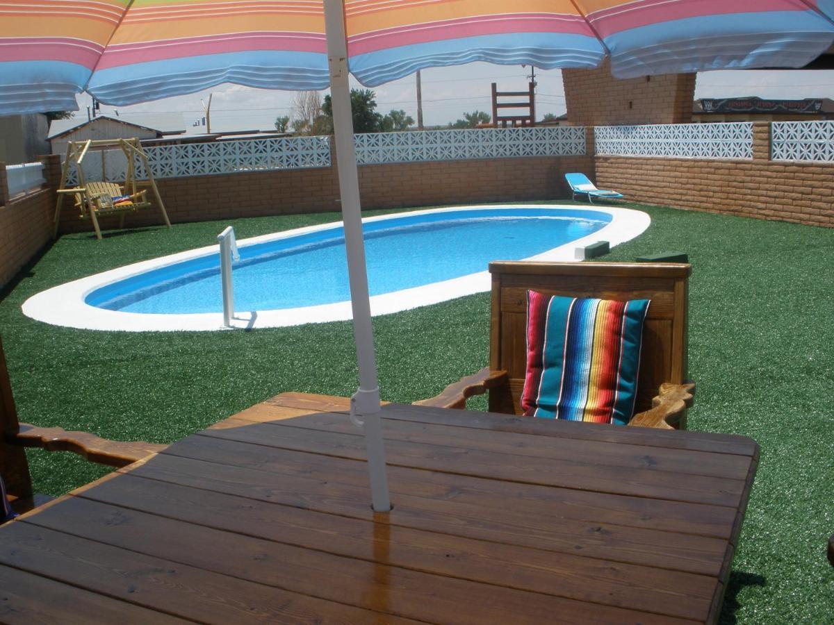Globetrotter Lodge Холбрук Екстериор снимка