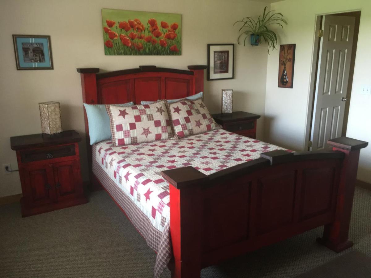 Globetrotter Lodge Холбрук Екстериор снимка